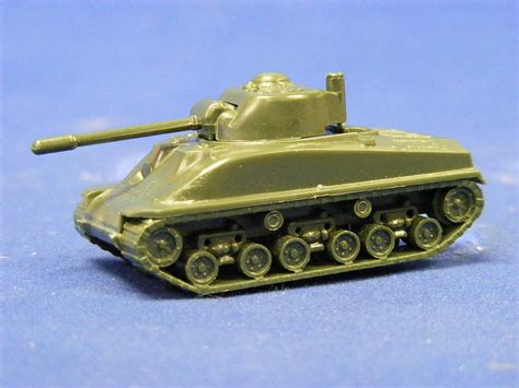 Buffalo Road Imports Sherman Tank Military Tanks Plastic Model Herpa