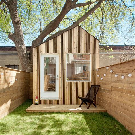 Architect Builds His Own Studio At The End Of Toronto Garden Backyard