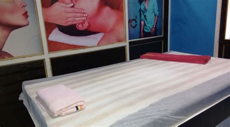 Stashdeal Gachibowli Swedish Aroma Full Body Massage And More At Star Looks Salon And Spa