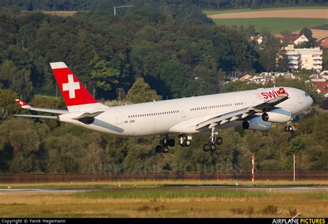 Hb Jmb Swiss Airbus A340 300 At Zurich Photo Id 438919 Airplane