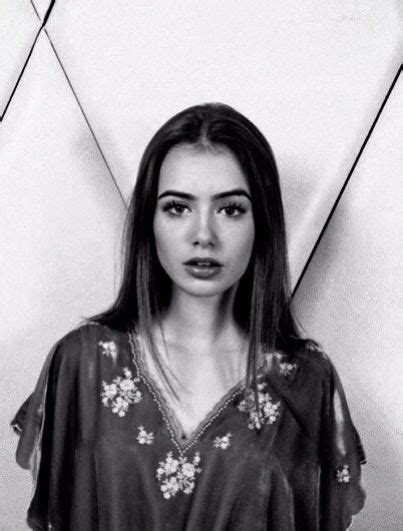 Lily Collins Looks So Gorgeous Here I Am Very Envious Of Her Eyebrows