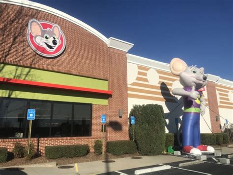 5 Reasons To Visit The Newly Remodeled Chuck E Cheeses