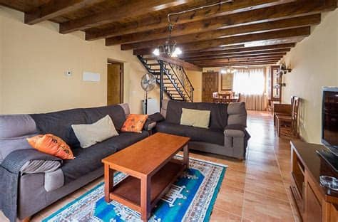 Casa en el centro de graus con garaje. TURISMO RURAL RIBAGORZA | Alojamientos