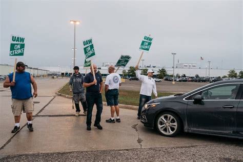 4 Key Points About The Uaw Strike Against General Motors The New