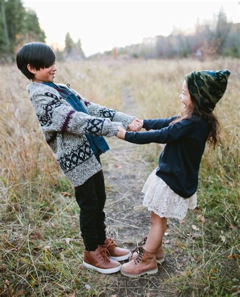 10 Sibling Photography Ideas How To Simplify