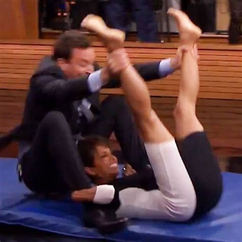 Halle Berry And Jimmy Fallon Form Human Hamster Wheel—watch Now E Online