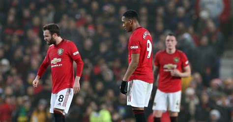 Sean dyche could be without no fewer than four players for the welcome of manchester united, with jimmy dunne, jay rodriguez, charlie taylor and dwight mcneil all carrying knocks. Man Utd 0-2 Burnley: 5 talking points as Reds Devils' top-four hopes suffer blow - Irish Mirror ...