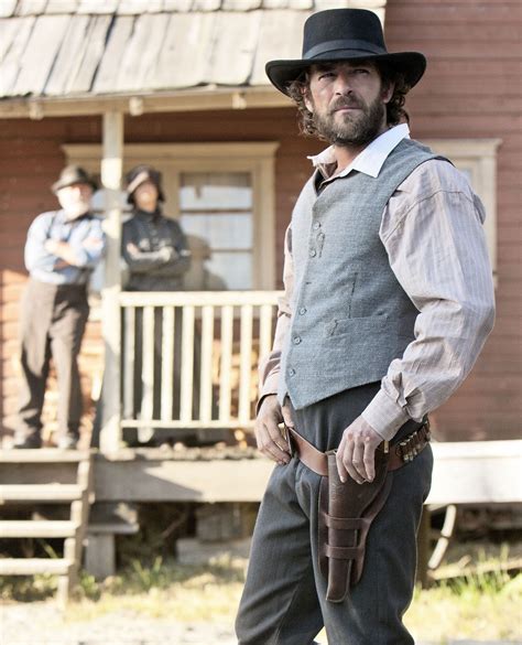 Henry S Western Round Up Luke Perry Does Justice To The Measure Of A Man Exclusive Interview