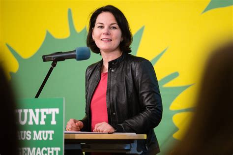 Born 15 december 1980) is a german politician. Der Tag: Baerbock: Grüne stehen für Jamaika bereit - n-tv.de