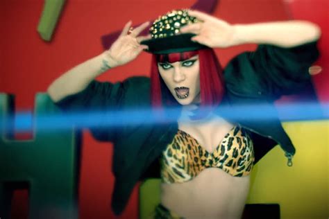 In heres everything you'll need to play this song + a link to a video with this tab being played at the end :) the 'p's under the tabs are to indicate to pop that note. Jessie J Sports Cheetah Bra In 'Domino' Video Video