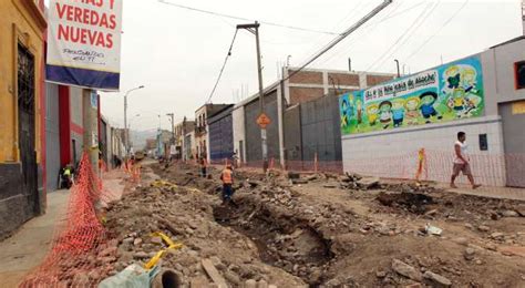 Más De 2 Mil Obras Públicas Se Encuentran Paralizadas En El Perú Latina