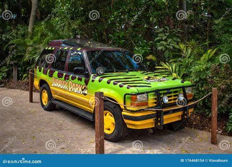 Jurassic Park Jeep At Universals Islands Of Adventure 131 Editorial