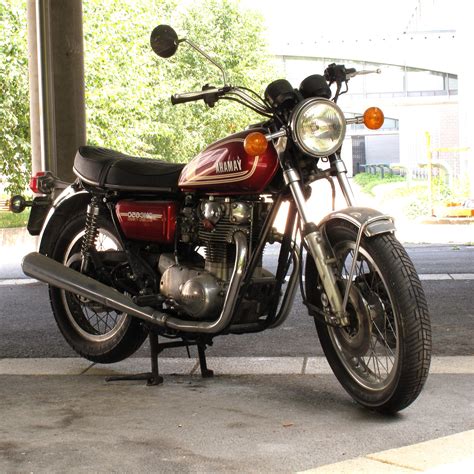 Yamaha has provided an air scoop on the front unit, and exhaust holes in the hub opposite the backing plate. Yamaha Xs 650 for sale in UK | 58 used Yamaha Xs 650