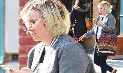 Lena Dunham Steps Out For Solo Stroll In New York After Sparking Rumours Shes Engaged To