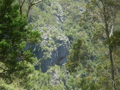 Jenolan Cottages To Caves Walking Track
