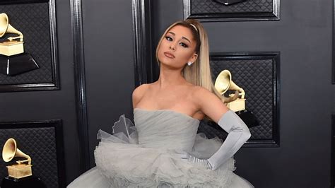 Ariana Grande Reveals Outfit Change With Second Grey Gloved Grammys