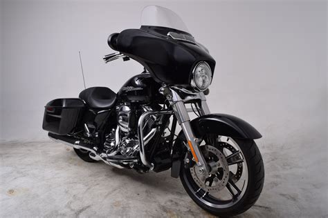 Pre Owned 2015 Harley Davidson Street Glide In Scott City 90693593