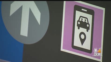 Drivers Passengers Adjust To New Uber Lyft Pick Up Locations At Logan