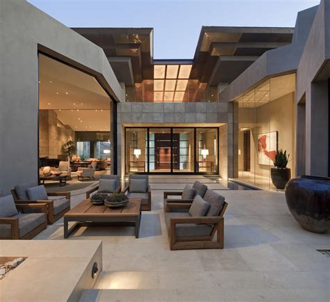 Contemporary Outdoor Living Design In Phoenix ǀ David Michael Miller
