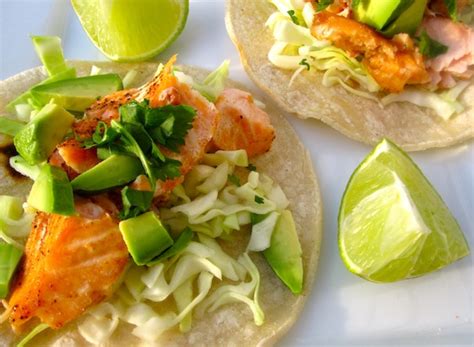 A bad fish taco is worse than a bad chicken taco. Simple Salmon Tacos | My Colombian Recipes
