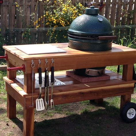 We built this table to allow for optimal workspace prep right next to your grill. Build your own barbecue grill table | DIY, Barbecue Grill ...