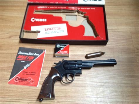 Crosman Excellent 38t 22 Cal Co2 Pistol In The Box With