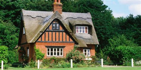 11 English Cottages That Are Almost Too Pretty To Be Real English