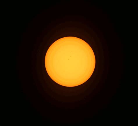 Rare 'ring of fire' solar eclipse seen across asia. Time-lapse of the total solar eclipse from Oregon : SpaceGifs