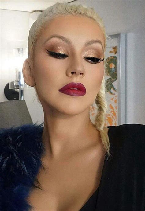 50 Trending Makeup Ideas Inspired By Christina Aguilera Gold Glitter