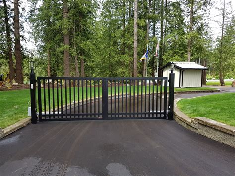 Residential Amazing Gates In Wrought Iron Aluminum Decorative