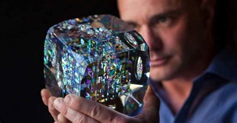 A Remarkable Artist Creates Rare Glass Sculptures Using Fibonacci Ratios