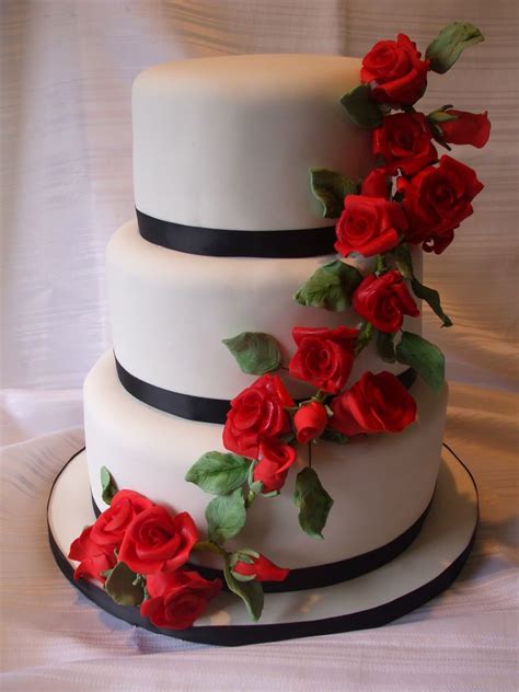 Pin By Kim L G On Wedding Time Red Rose Wedding Cake Wedding Cake
