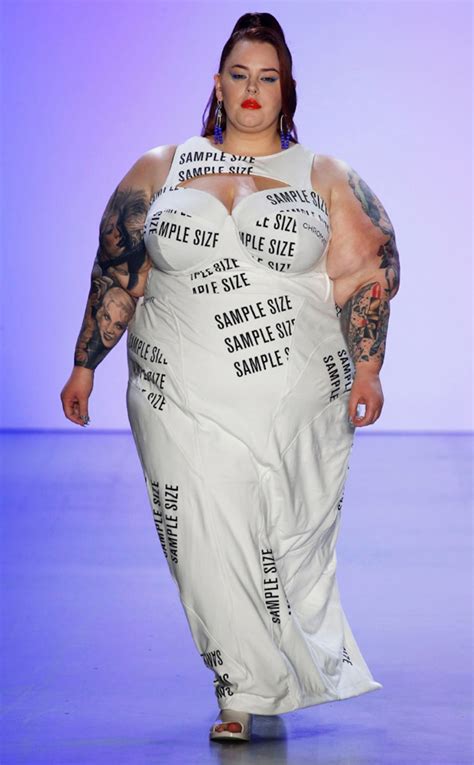 photos from tess holliday s greatest fashion week spring 2020 moments
