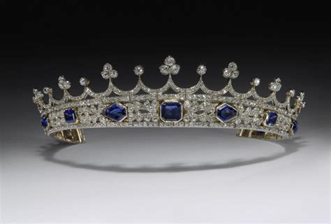 Victoria And Albert Museum Acquires Queen Victorias Sapphire And