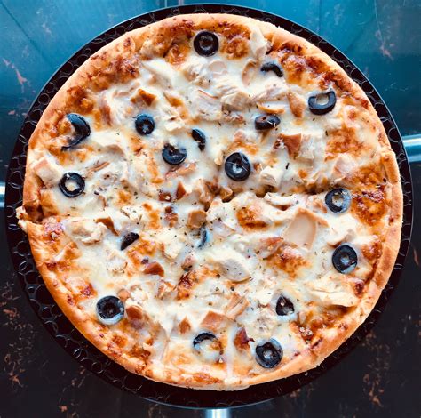 Smoked Chicken Pizza Cafe Reload
