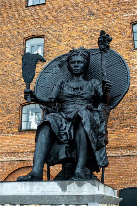 Eu Sou Rainha Estátua Maria Em Copenhagen Denmark Foto De Stock