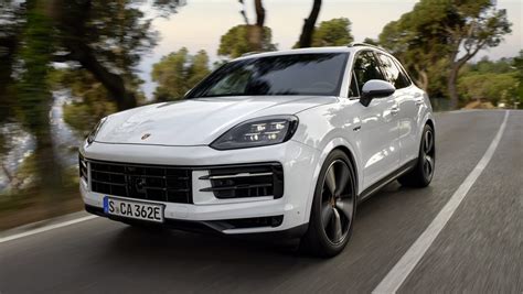 new porsche cayenne s e hybrid tempts you with 511bhp and a 50 mile electric range auto express