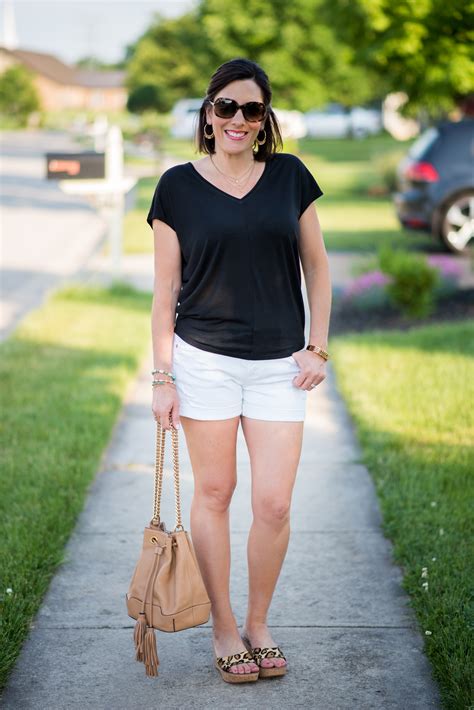 Casual Summer Shorts Outfit