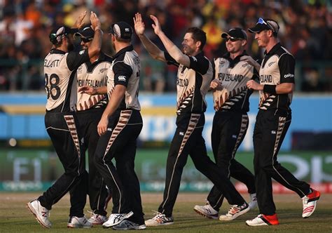 Chasing a target of 177, england lost early wickets. England vs New Zealand World T20 semifinal as it happened ...