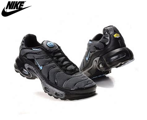 Découvrez Nike Air Max Tn Requin Plus Homme Baskets Noir Requin Tn Foot