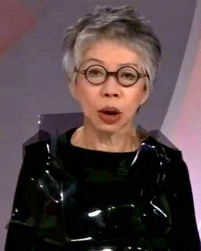 former sbs presenter lee lin chin reveals her relationship status and her crush married biography