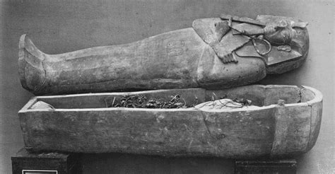 king tut s tomb howard carter s untold story thecollector in 2020 king tut tomb tomb king tut