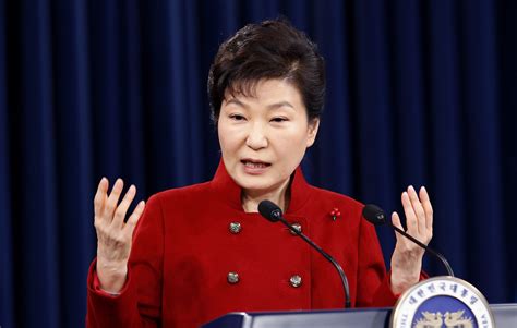 South Koreas Constitutional Court Formally Begins President Park Geun