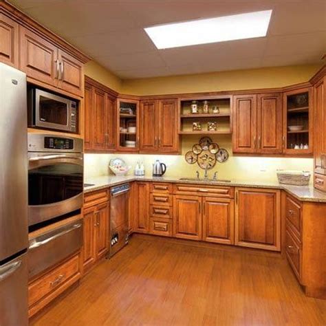 Design Wooden Modular Kitchen at Rs 1350.00/square feet | Wooden