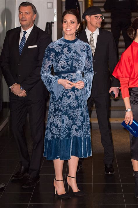 Kate Middleton Just Wore A Velvet Dress And We Re Obsessed Dresses Kate Middleton Royal Fashion