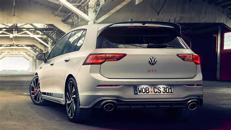 As usual, the new volkswagen golf gti takes forever to get to america. Officieel: VW Golf GTI Clubsport met 300 pk ...