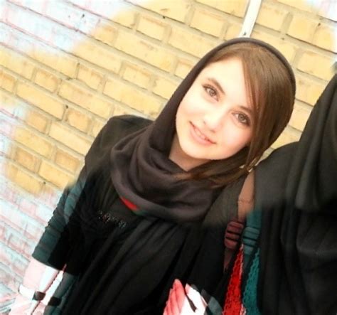 عکس دختر زیبای ایرانی ۱۴ ساله کامل هلپ کده