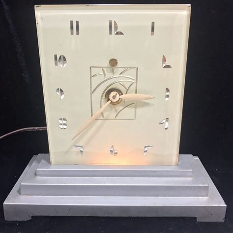 Vintage General Electric Telechron BRETON 4H72 Lighted Art Deco Clock