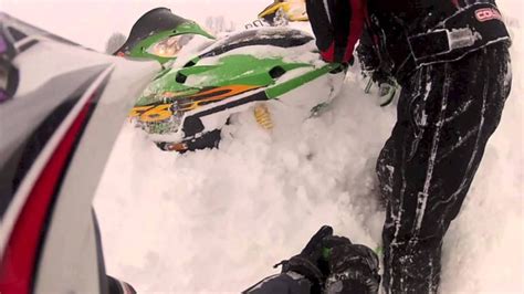 Snowmobiling Drift Busting With 10 15ft Drifts Youtube