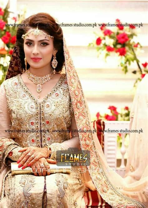 Ayeza Khan On Her Valima Pakistani Bridal Wear Pakistani Wedding